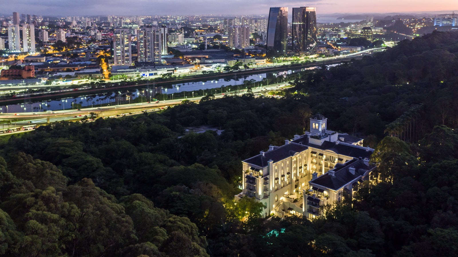 Natal e Réveillon 2027 no Palácio Tangará: experiências de fim de ano em São Paulo