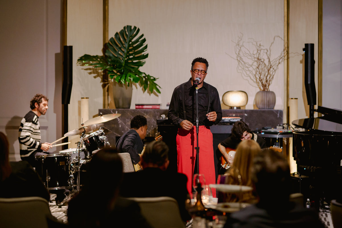 Experiência com jantar e show de Tony Gordon dia 21 de Outubro